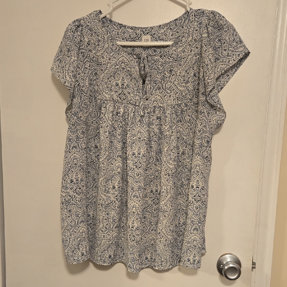 Gap Women's Blue Paisley Whimsical Top